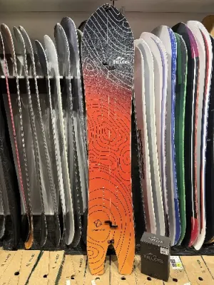 Telos Lemurian 22 splitboard + foki