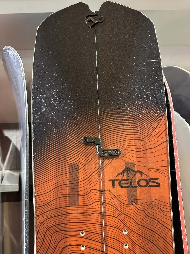 Telos DST 22 162 splitboard + foki