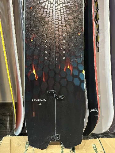 Telos Lemurian 166 splitboard + foki