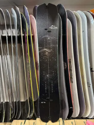 Telos DST 24 154 splitboard + foki